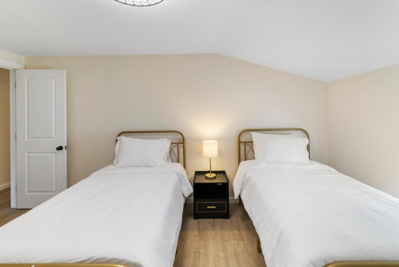 Fantastic Retreat 5Min From Village With Media Room, Ac And Sauna! Stowe Exteriör bild